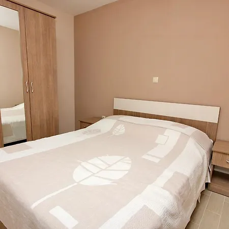 Lumbarda 9303a Apartament *